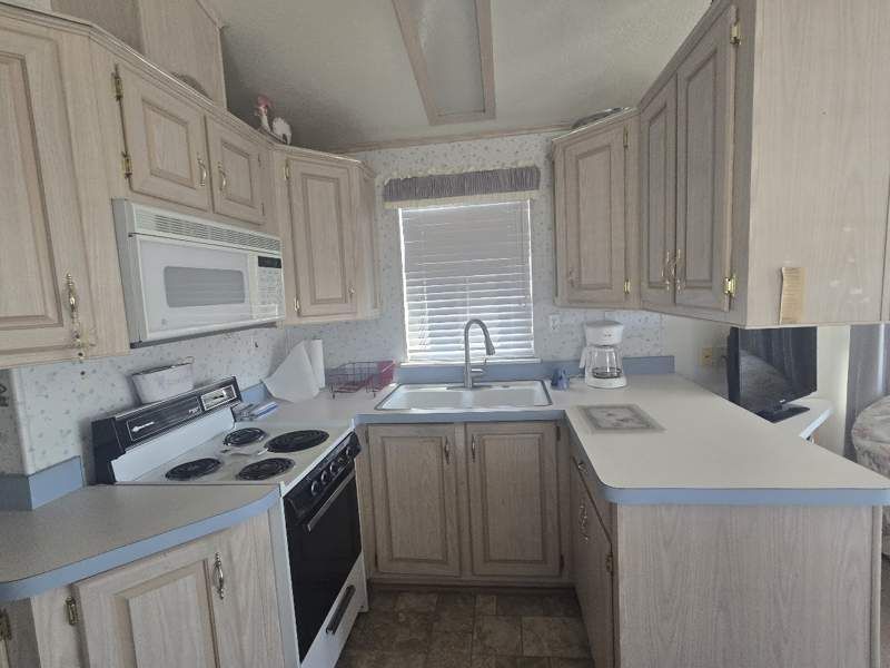 600 S. Idaho Rd. #946