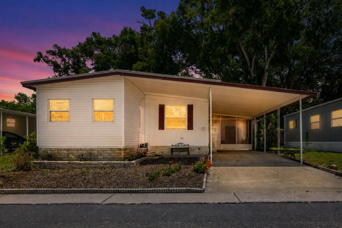 15601 LAKESHORE VILLA LOOP