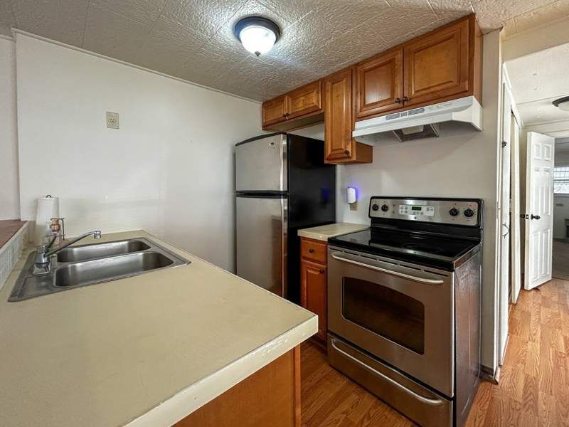 3223 N Lockwood Ridge Rd #27