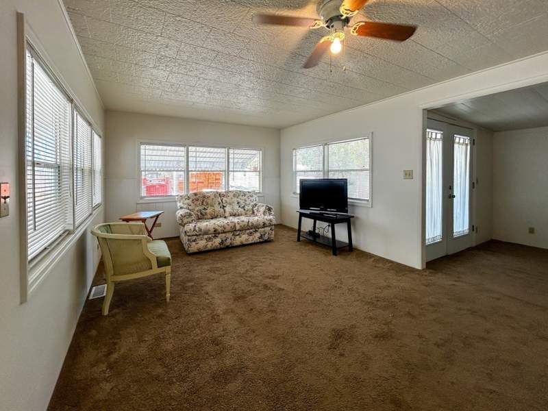 3223 N Lockwood Ridge Rd #27