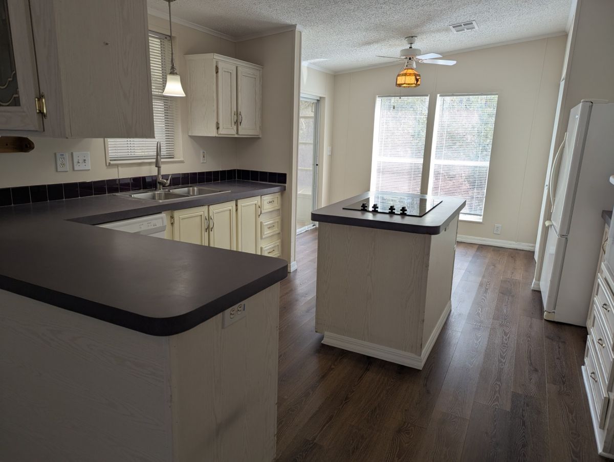 583 Tulip Circle E