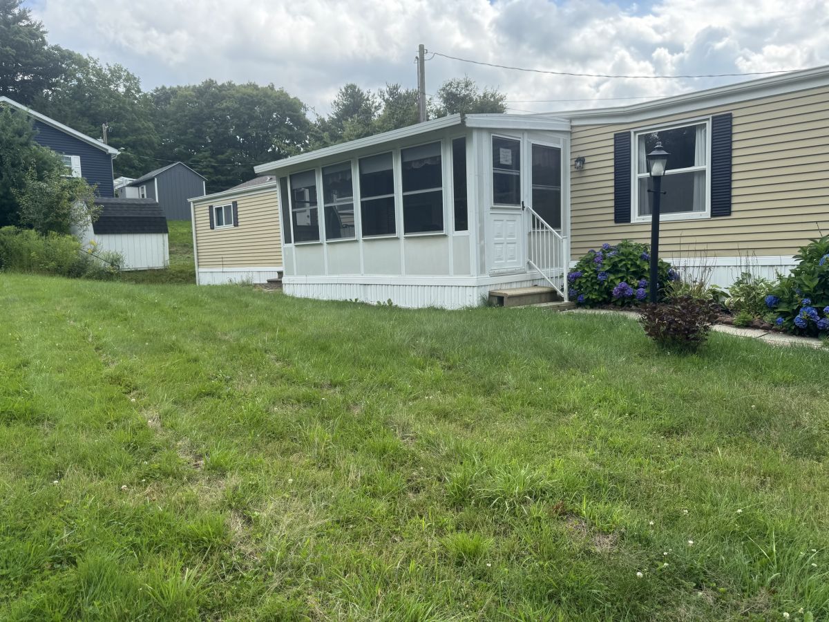 8 Hill Pond Drive