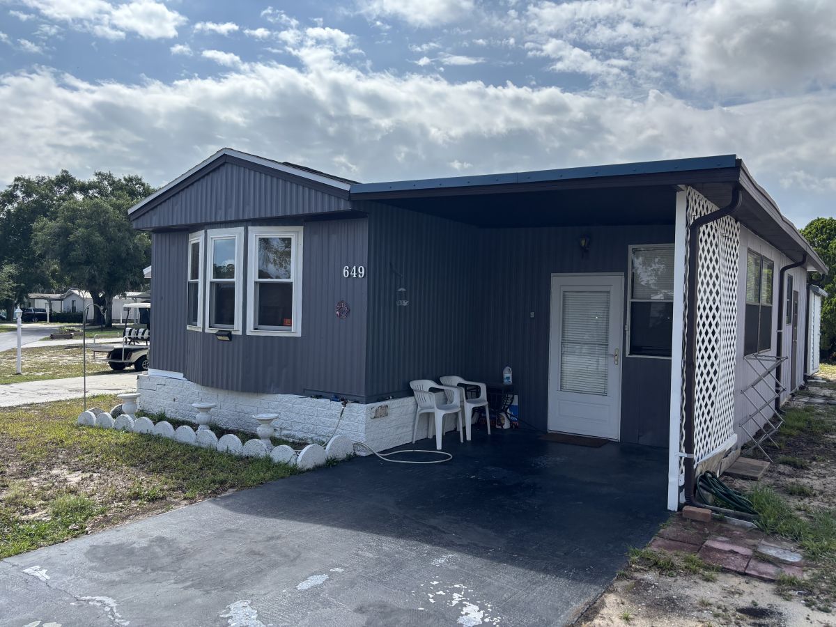 649 Grandin Drive
