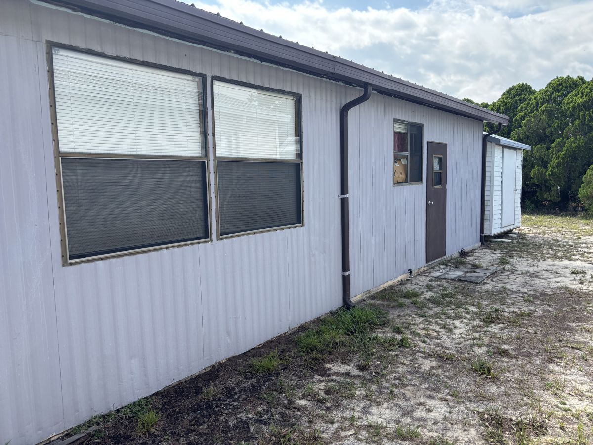 649 Grandin Drive