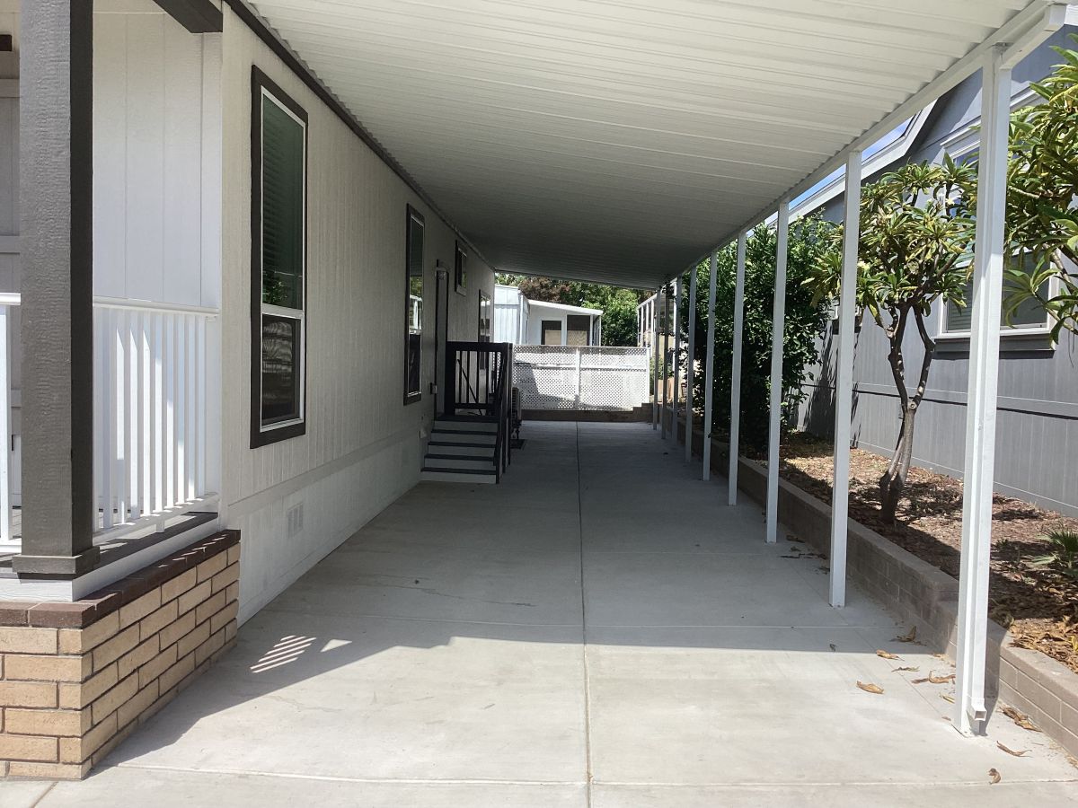 1001 West Lambert Road #082