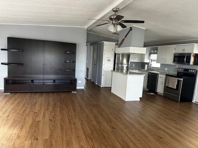 5200 28th Street North, #637