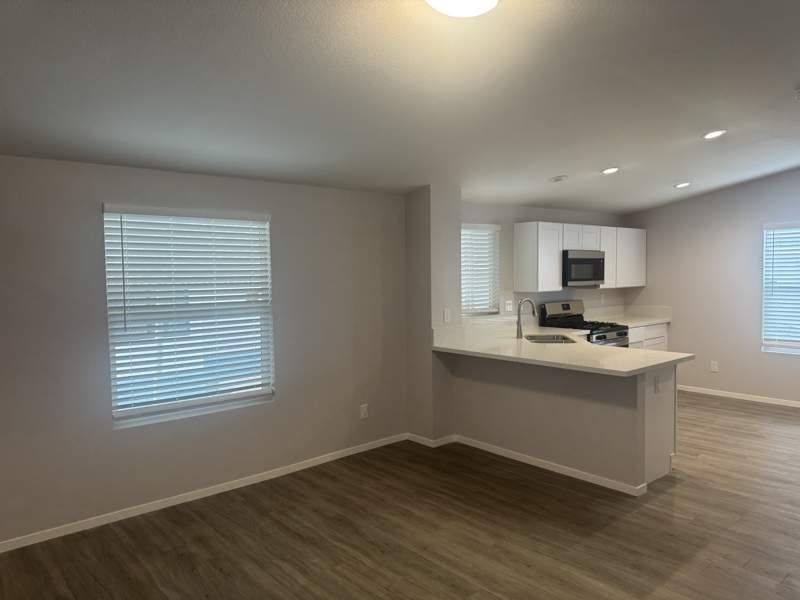 4470 E. Vegas Valley Dr. #069