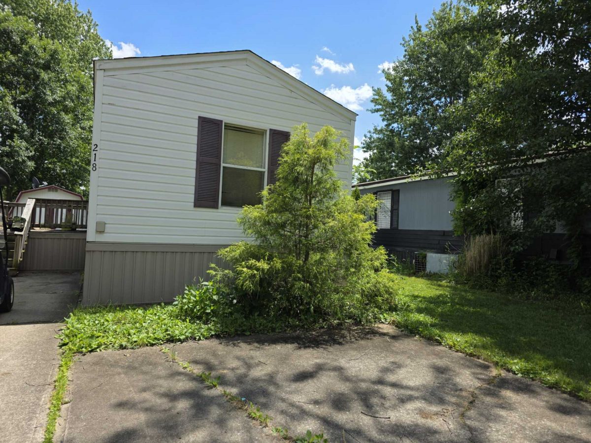 218 Hickory Circle