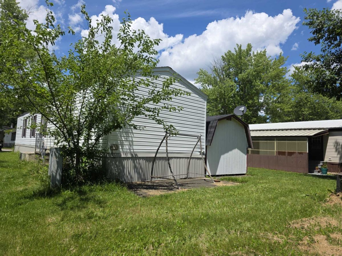 218 Hickory Circle
