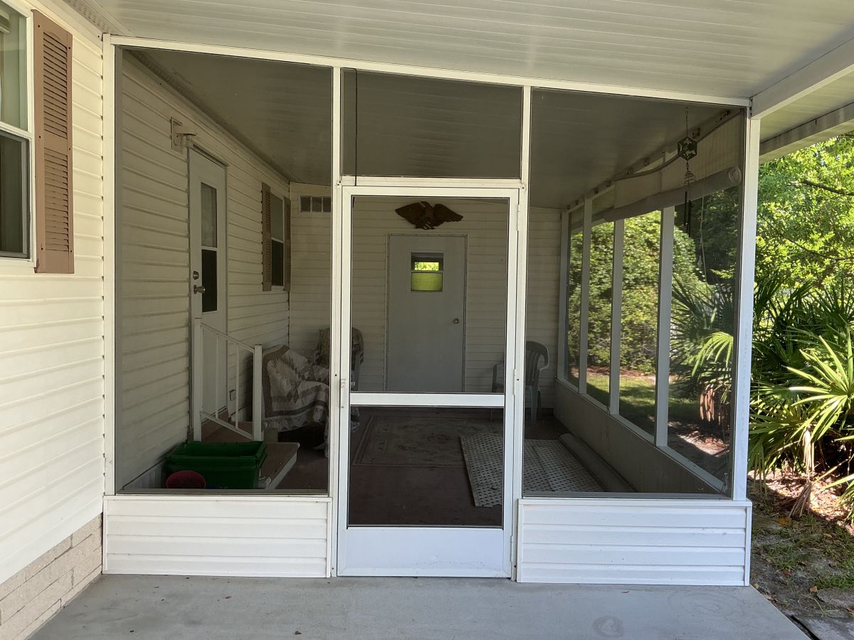 417 Kingslake Drive