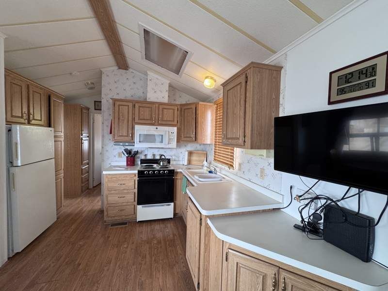 10442 N Frontage Rd #235