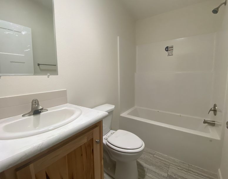 1110 North Henness Rd 2310