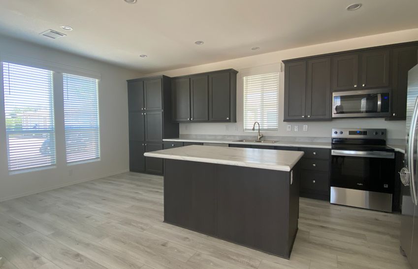 1110 North Henness Rd 2326