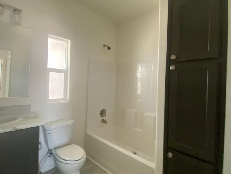 1110 North Henness Rd 2326