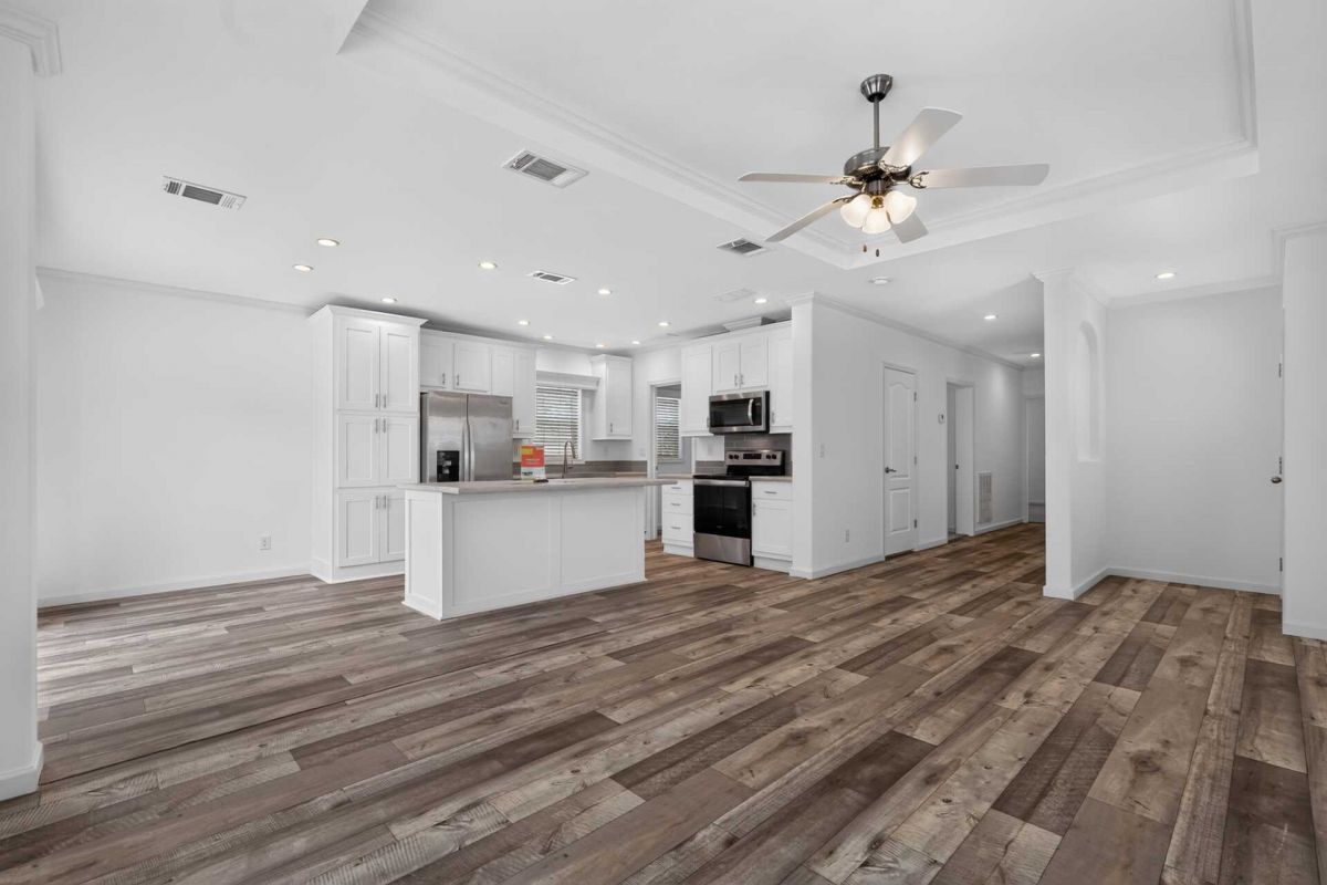 11401 Causeway Blvd