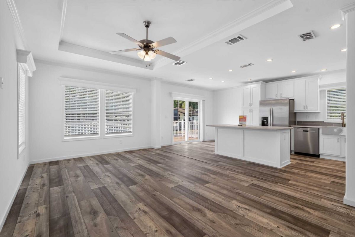11401 Causeway Blvd