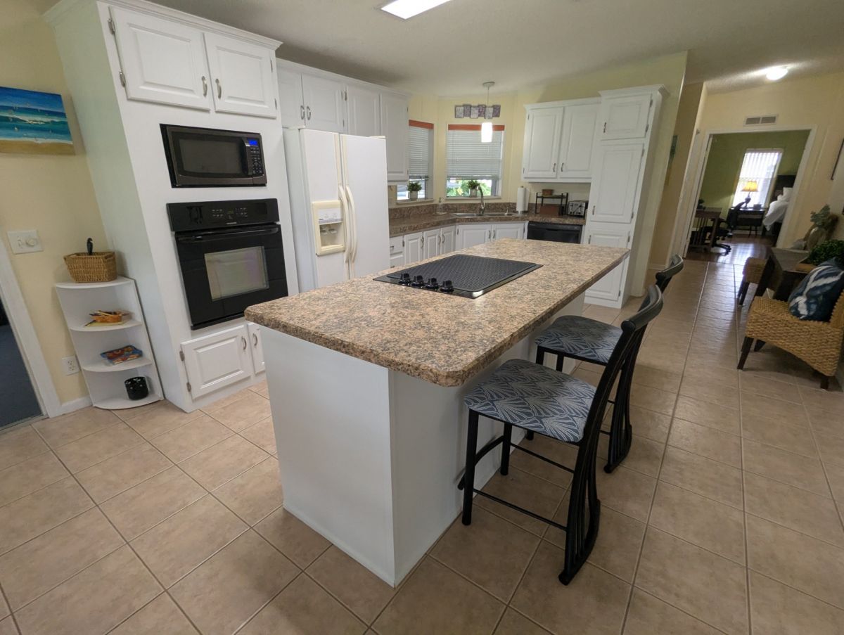 222 Golf View Dr