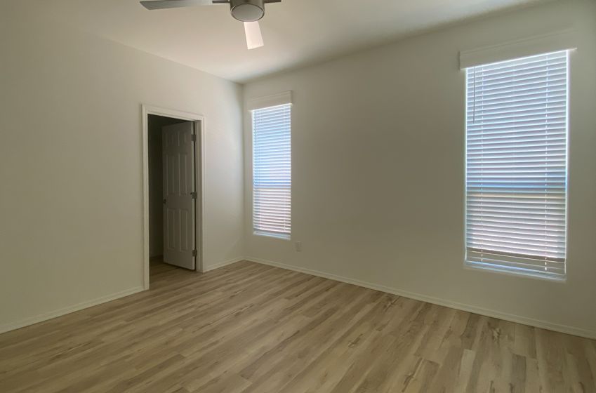 1110 North Henness Rd 2078