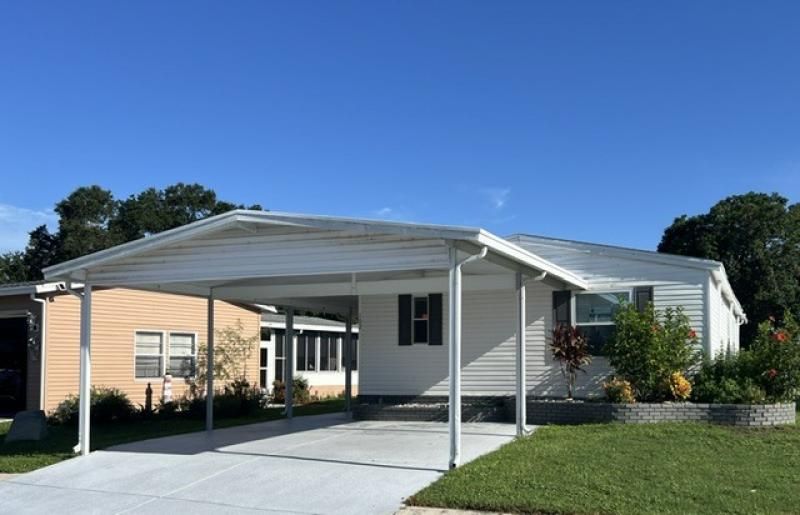 102 Lantana Lane