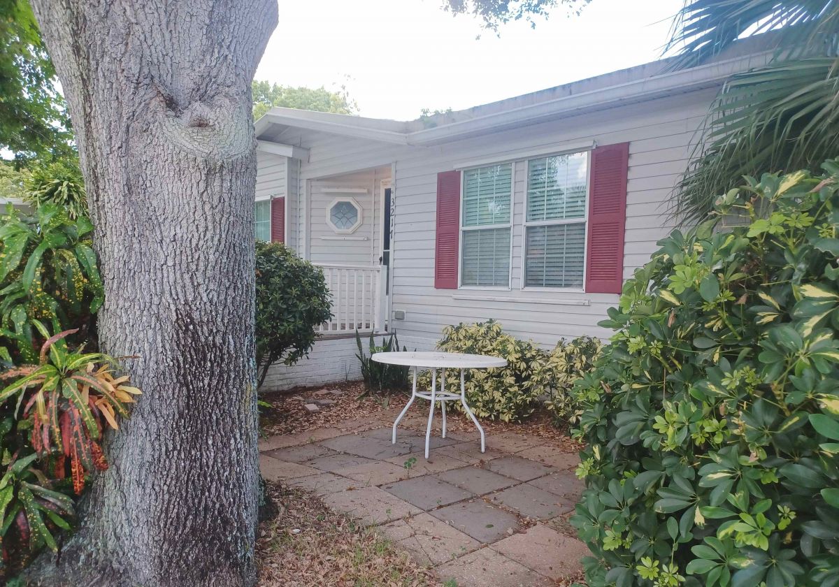3217 NW 64th St