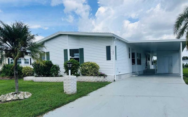124 Palm Blvd