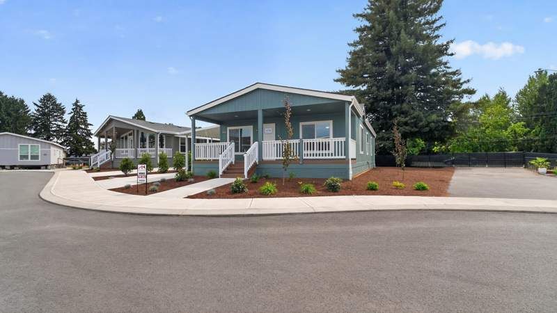 2410 Lancaster Dr. SE, #1006