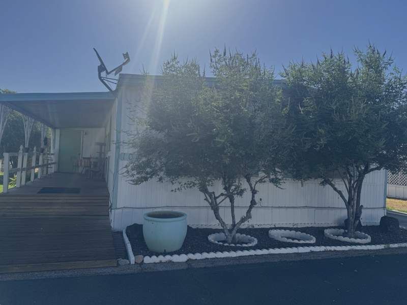 4470 E. Vegas Valley Dr. #104