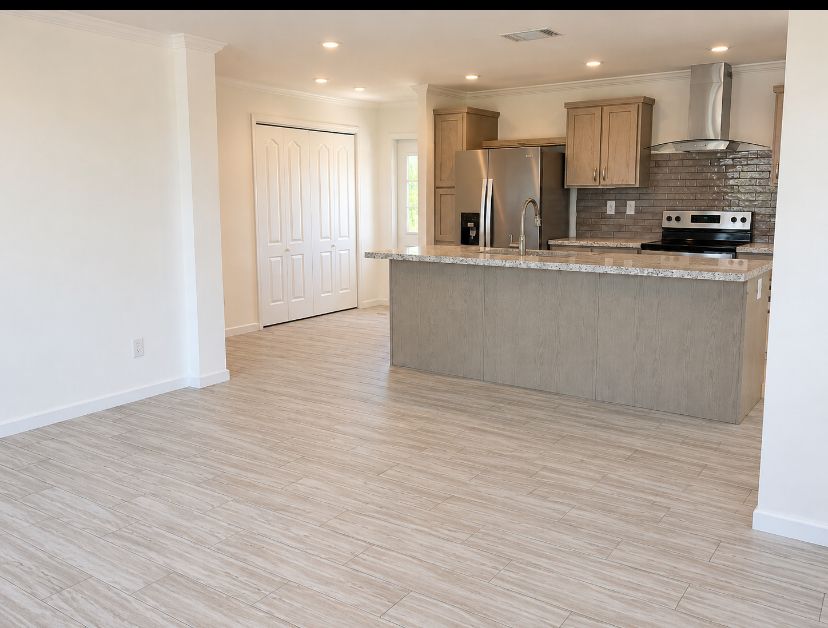 3674 Stockton