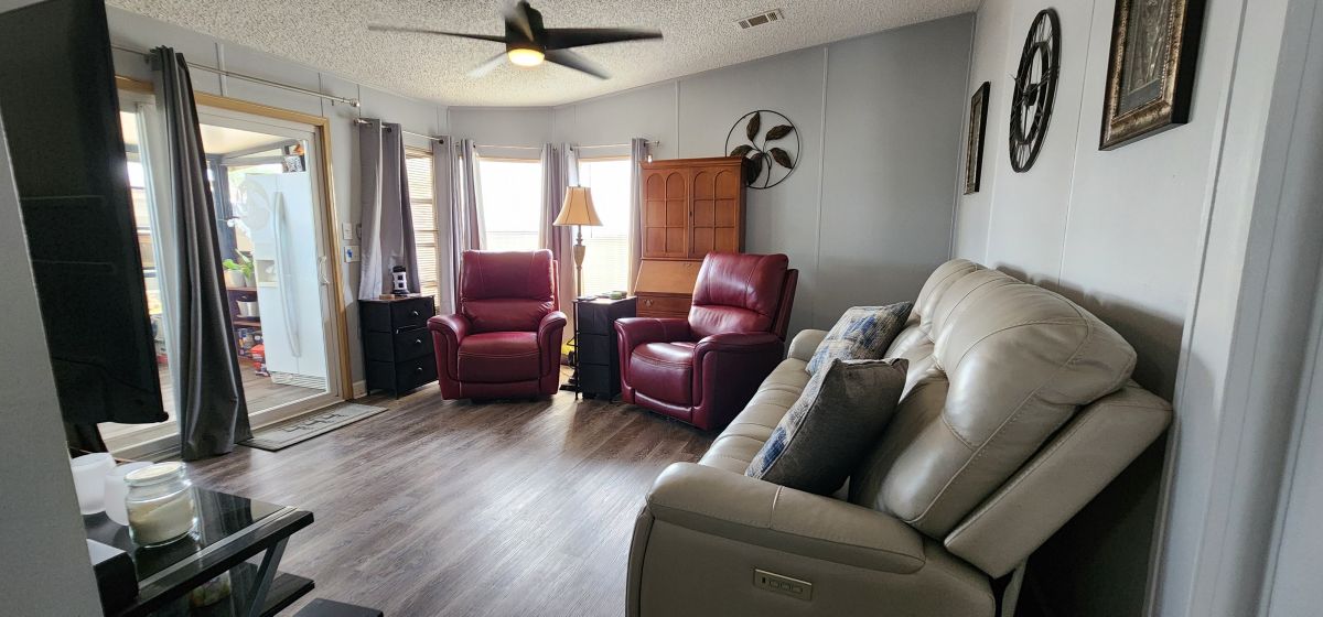 14713 Cortland Dr