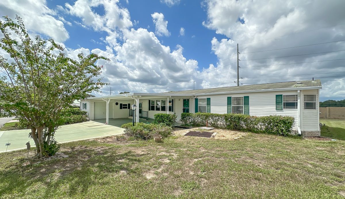 220 Maple Dr