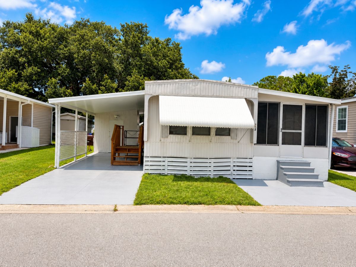 945 Santa Fe Drive