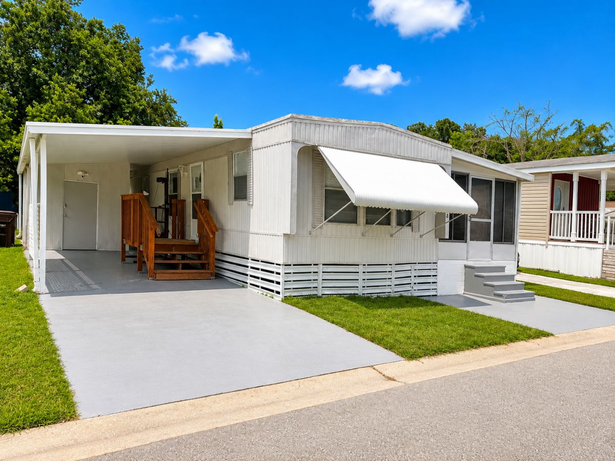 945 Santa Fe Drive