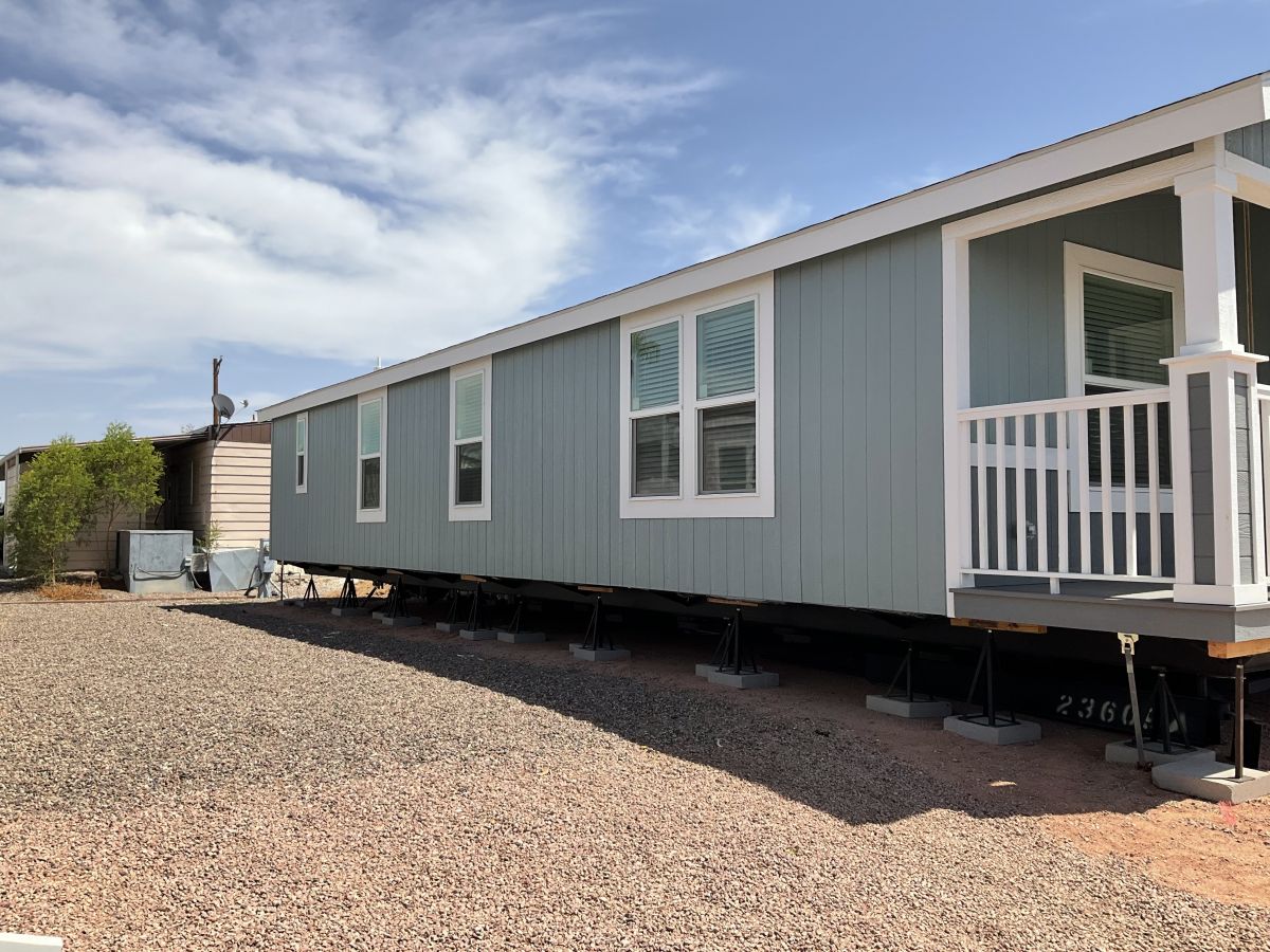 8600 E. Broadway Rd, Lot 140