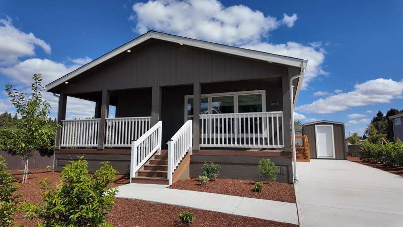 2410 Lancaster Dr. SE, #1004