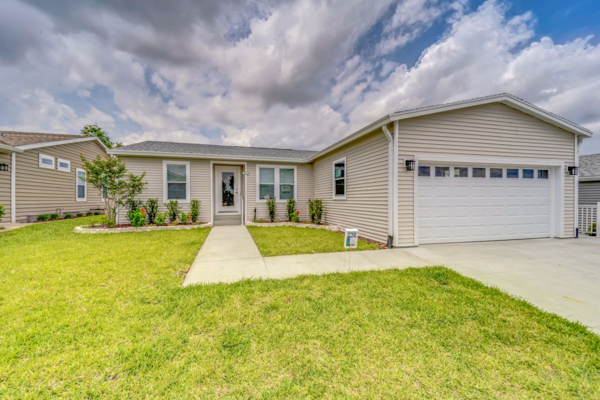 9024 Fairway Loop