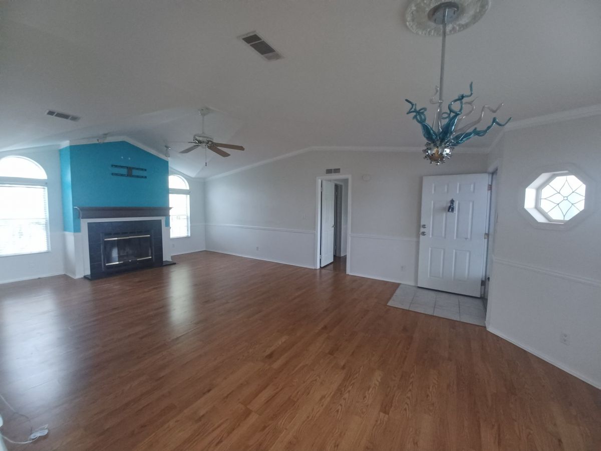 3217 NW 64th St