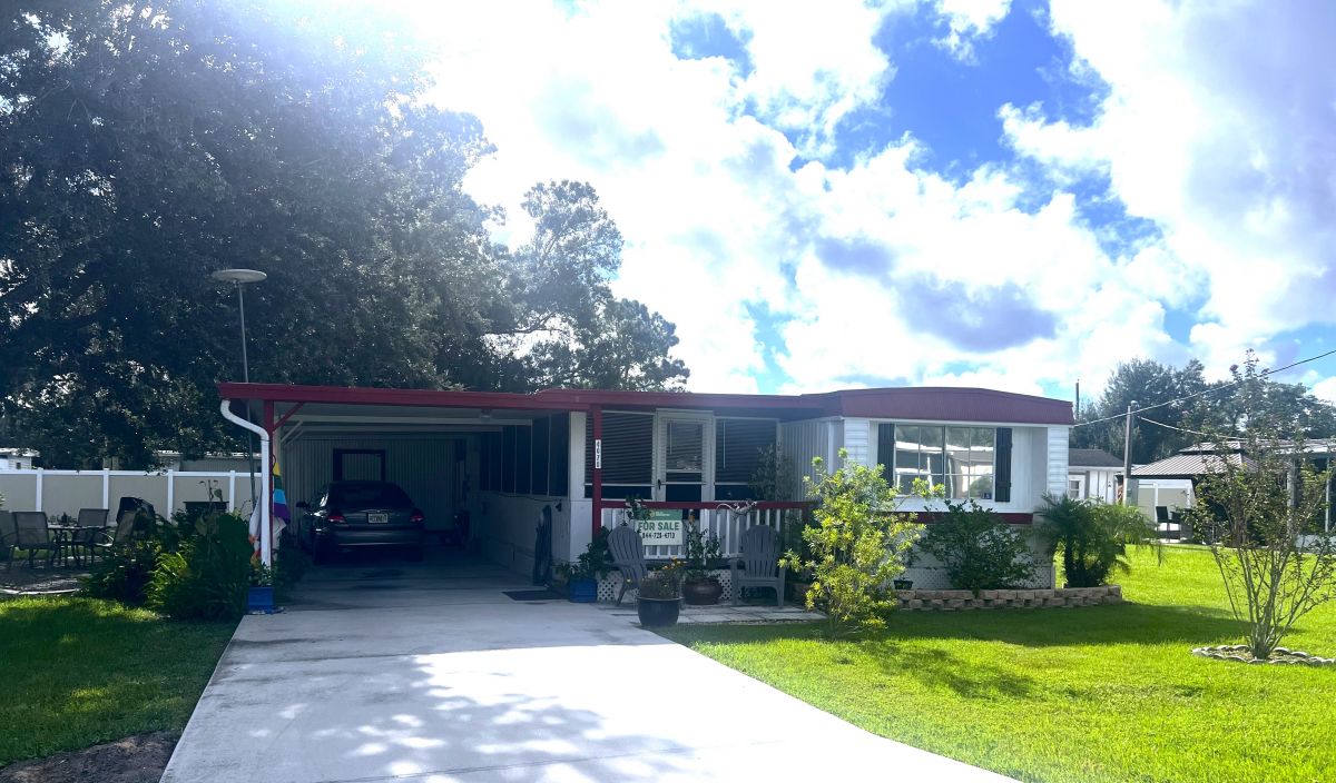 4070 Iola Ave.