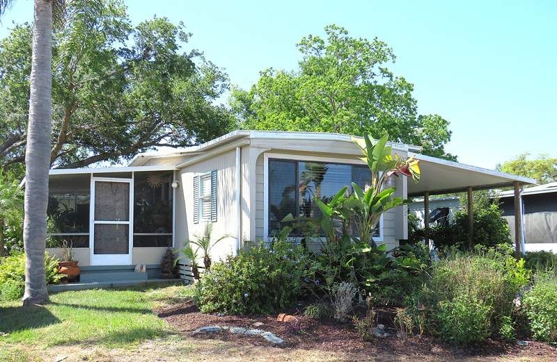 922 Mango Dr.