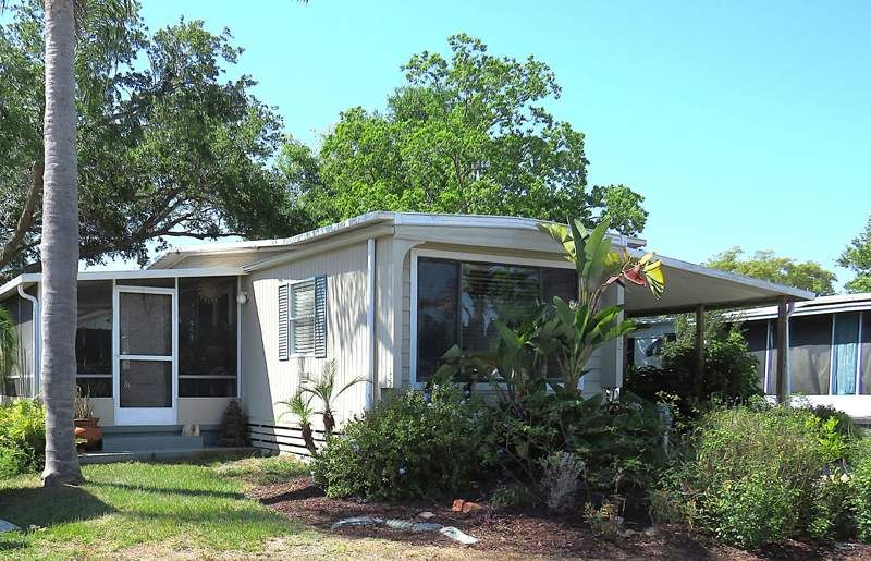 922 Mango Dr.