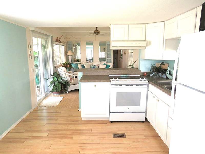 922 Mango Dr.
