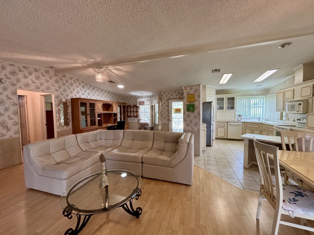 2214 PIER DRIVE