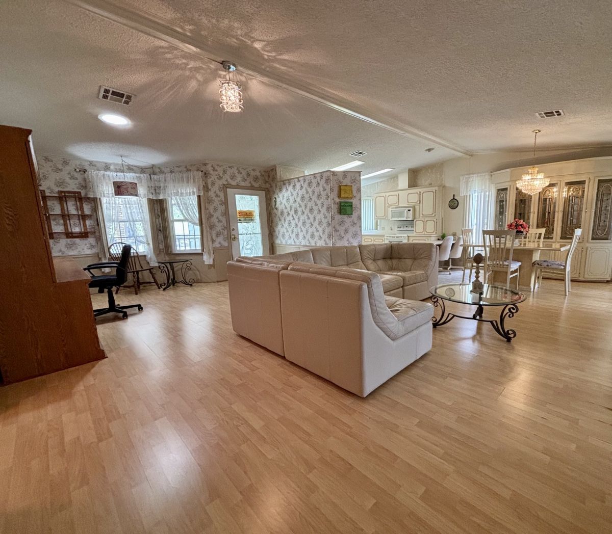 2214 PIER DRIVE