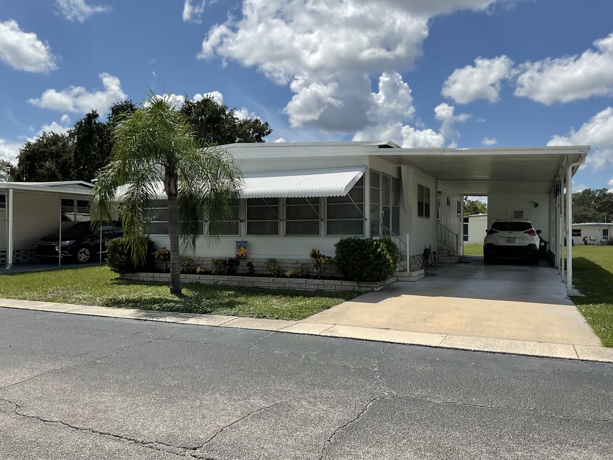 15418 LAKESHORE VILLA DRIVE