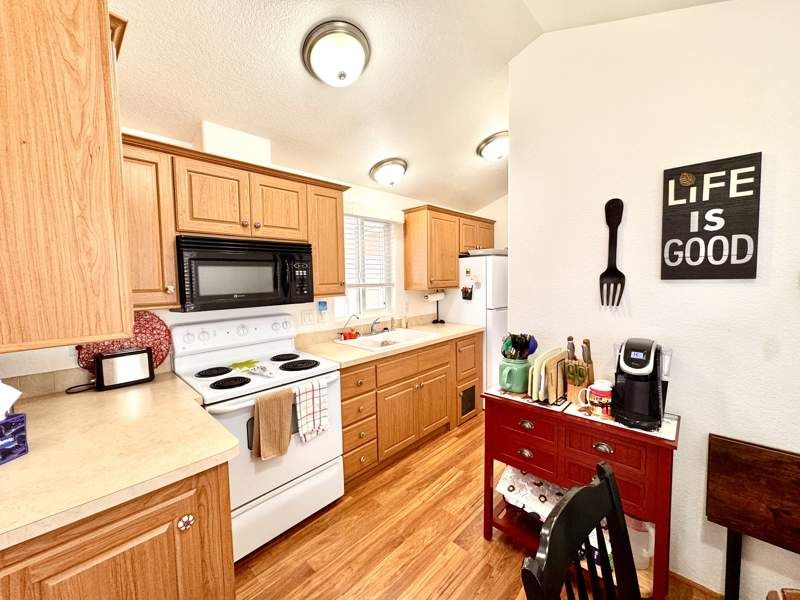 10442 N Frontage Rd #425