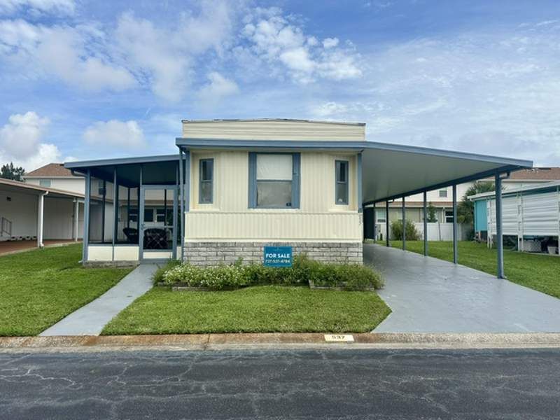 5200 28th Street North, #537