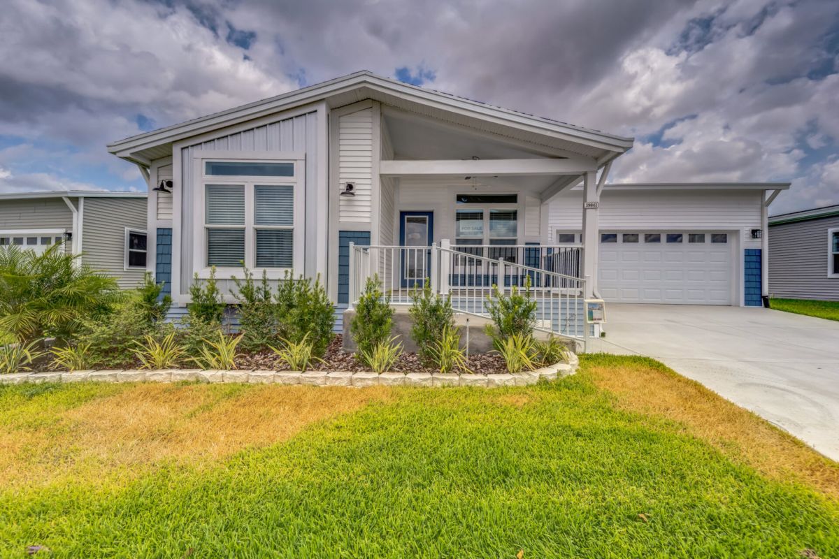 39041 Golf View Ave