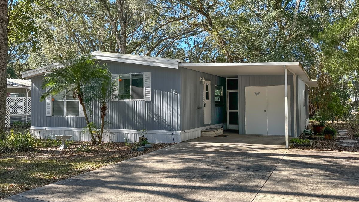 104 Magnolia Dr