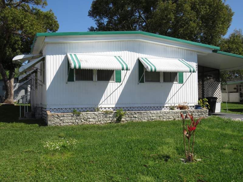 1090 Mango Dr.
