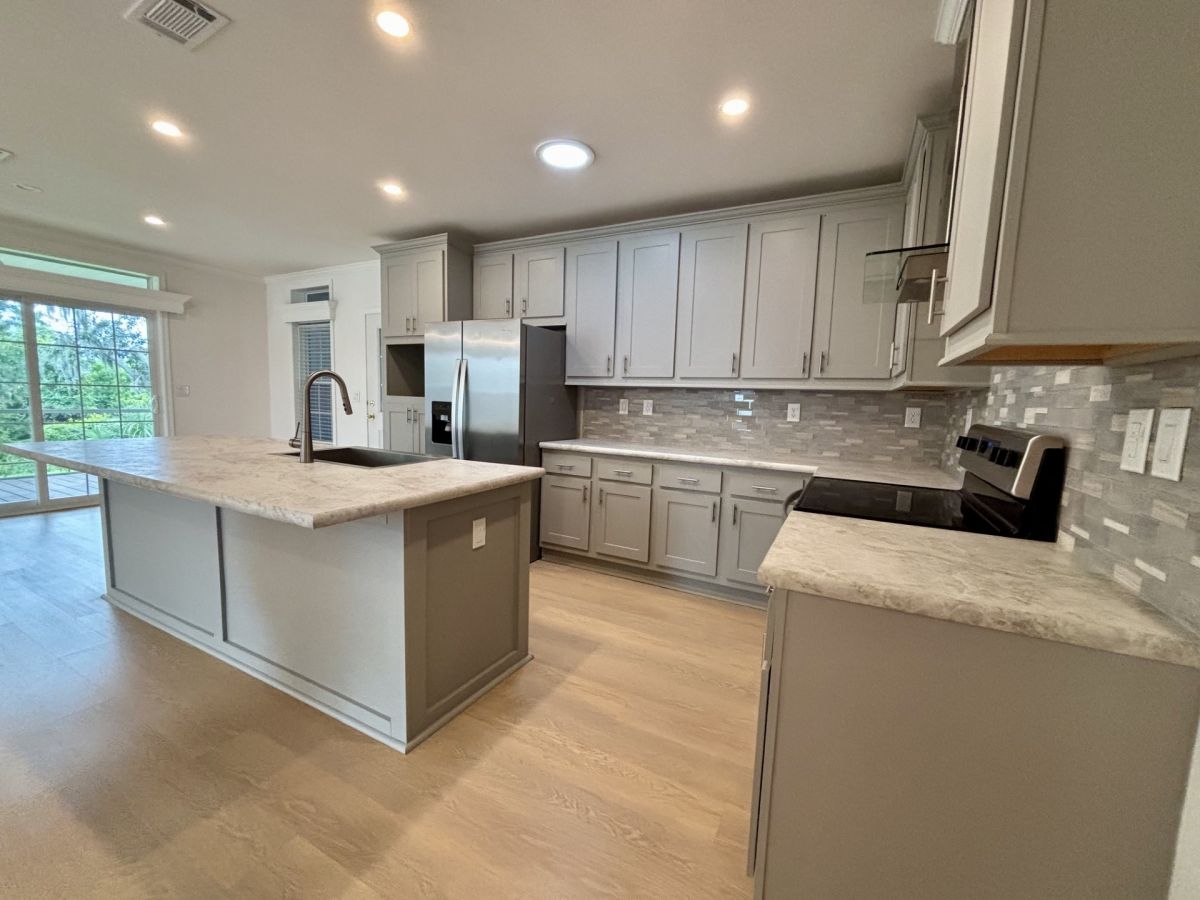 2739 PIER DR