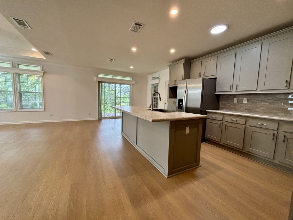 2739 PIER DR